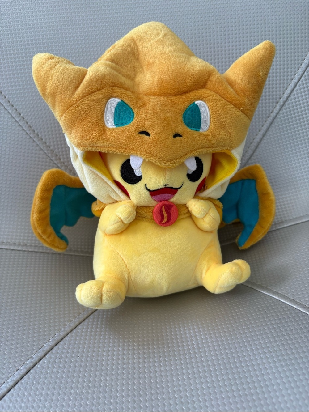 POKEMON Reversible Pikachu Charizard Costume Plush 2018 Japan Official